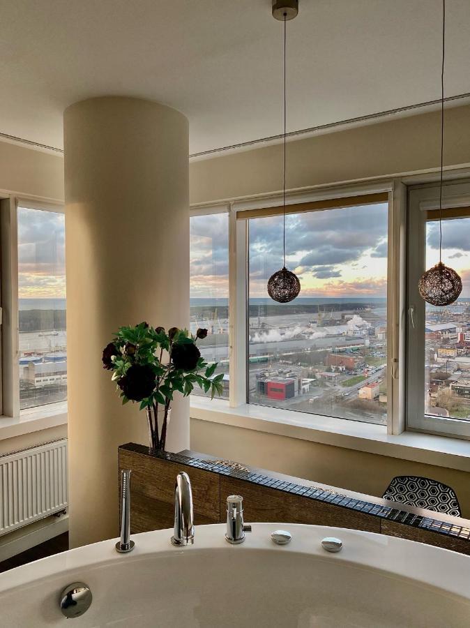 Sky Flat Jacuzzi 27 Floor Apartment ไคลเพดา ภายนอก รูปภาพ