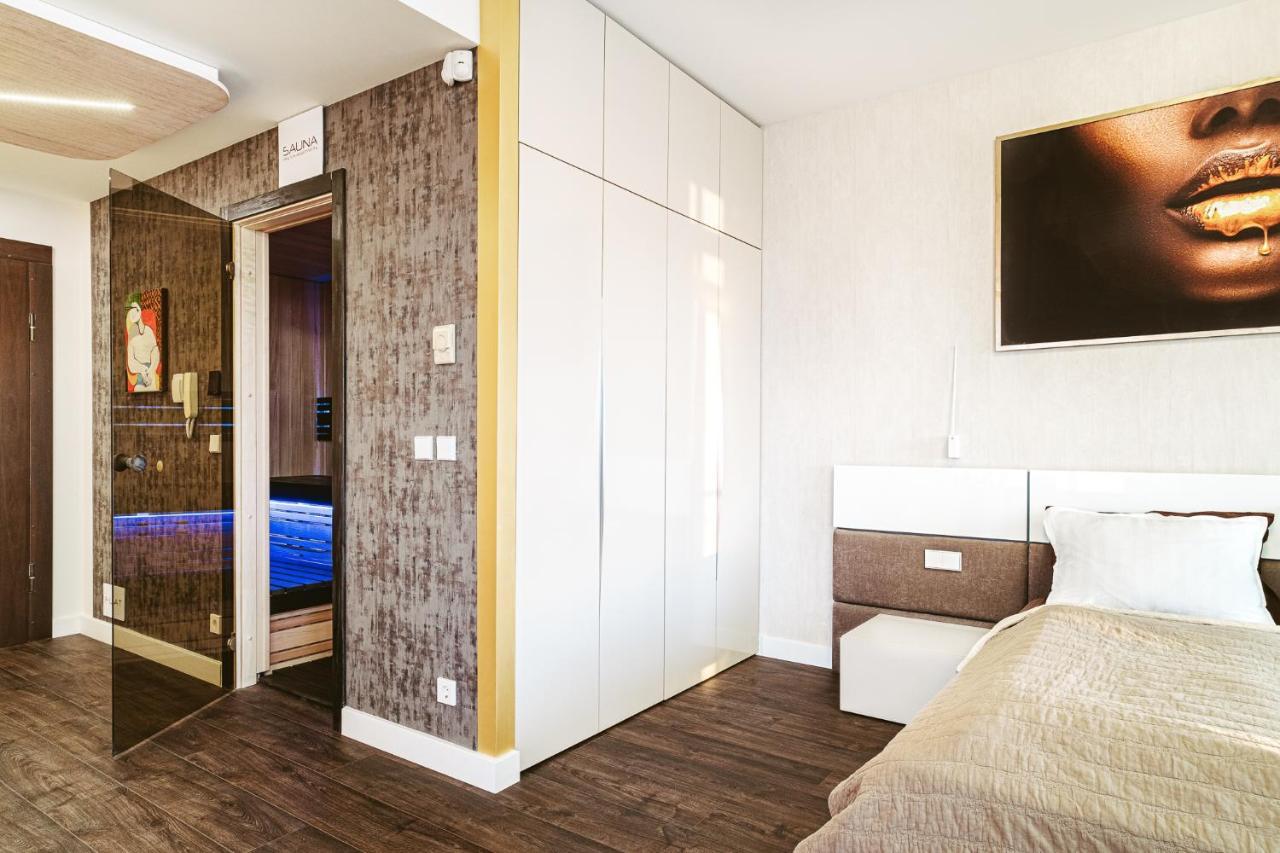 Sky Flat Jacuzzi 27 Floor Apartment ไคลเพดา ภายนอก รูปภาพ