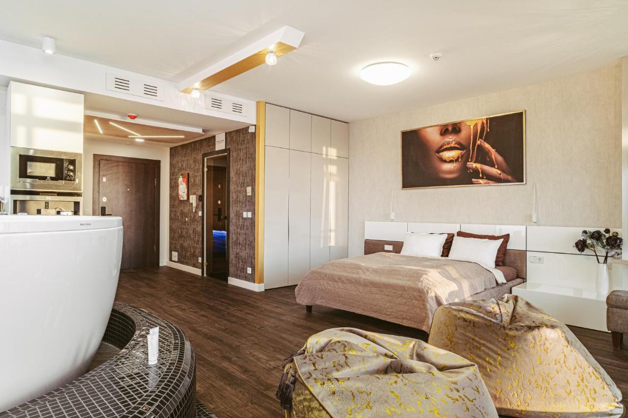 Sky Flat Jacuzzi 27 Floor Apartment ไคลเพดา ภายนอก รูปภาพ